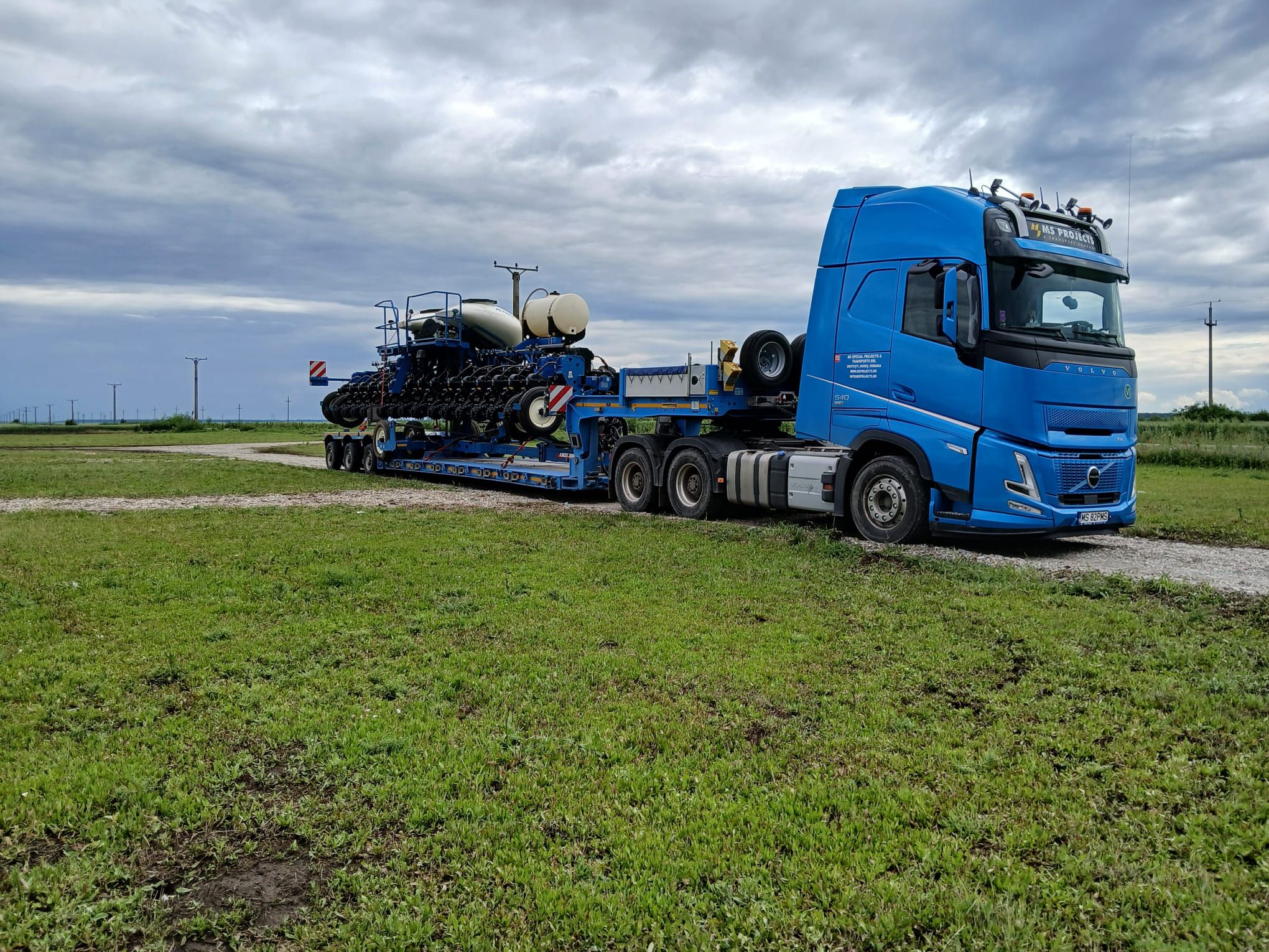 Transport utilaje agricole - semănătoare